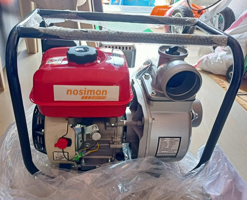 Water pump powered by 6.5hp petrol engine